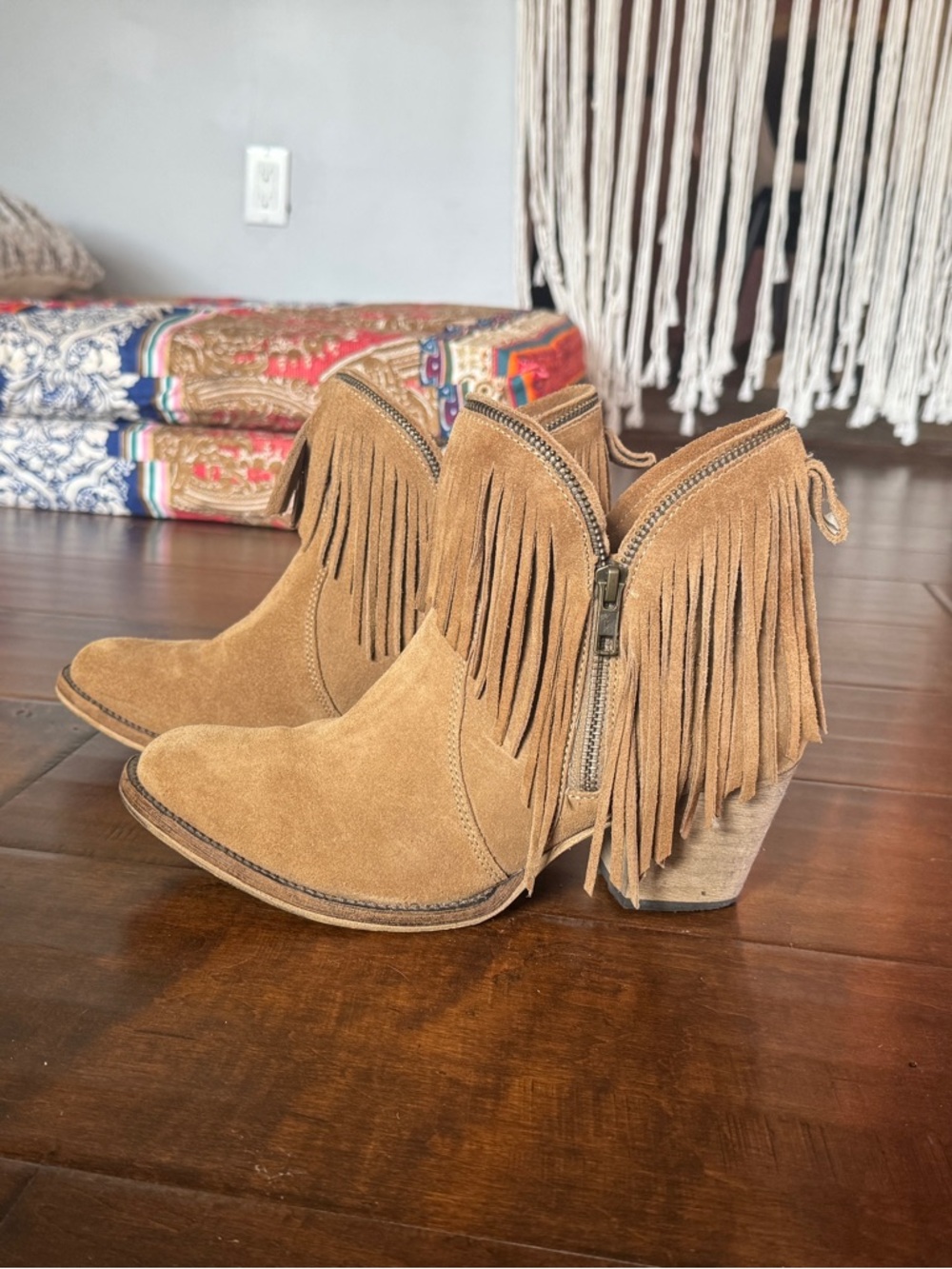 ✧ Dingo ✧ Tan Suede Fringe Ankle Boots ✧ 7.5 ✧